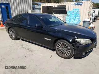 2009 BMW 7 Series 750i z VIN WBAKA83549CY33241, wystawiony jako Copart lot #75237884 z przebiegiem 130 585 mil mil oraz Szkoda całkowita • Salvage title. Historia ofert i sprzedaży dostępna na DreamBid. Obrazek 4.