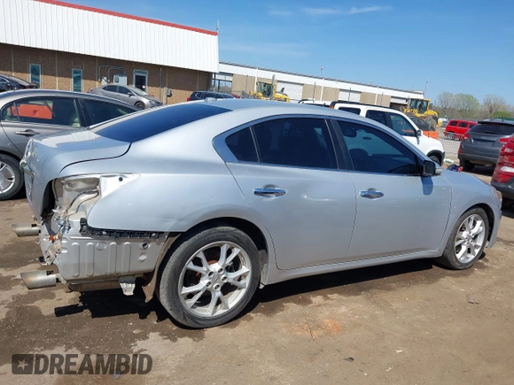 2013 Nissan Maxima SV with VIN 1N4AA5AP4DC828945, listed as a IAAI auction lot 41995127 with 169,754 mi miles and . Bid and sale history available at DreamBid. Image 13.