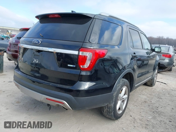 2016 Ford Explorer XLT with VIN 1FM5K8DH4GGA48242, listed as a IAAI auction lot 40981986 with 100,085 mi miles and . Bid and sale history available at carsss.com. Image 4.