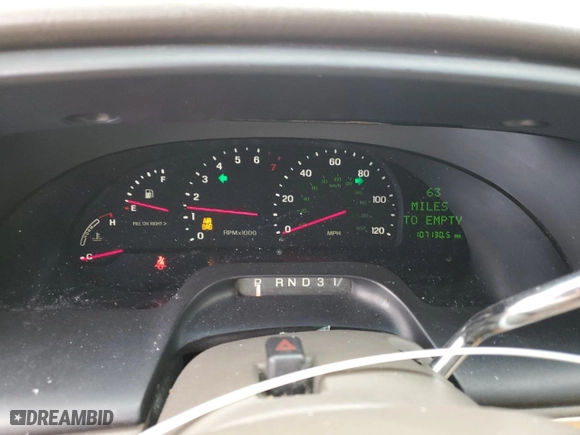 2001 Lincoln Continental with VIN 1LNHM97V11Y681989, listed as a Copart auction lot 46539725 with 107,130 mi miles and Salvage Title. Bid and sale history available at carsss.com. Image 9.