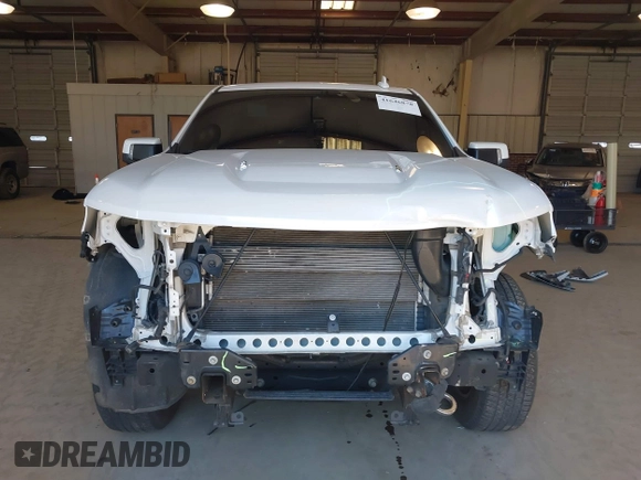 2019 Chevrolet Silverado 1500 High Country with VIN 1GCUYHEL3KZ158830, listed as a IAAI auction lot 41646878 with 105,524 mi miles. Bid and sale history available at carsss.com. Image 12.