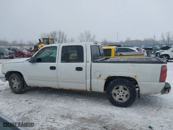 2006 Chevrolet Silverado 1500 LT1 with VIN 2GCEC13T361144888, listed as a IAAI auction lot 41284010 with 308,066 mi miles. Bid and sale history available at carsss.com. Image 14.