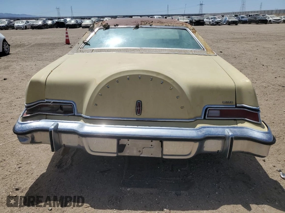 1974 Lincoln Continental with VIN 4Y89A889444, listed as a Copart auction lot 63290635 with 4,439 mi miles and Clean title. Bid and sale history available at DreamBid. Image 6.