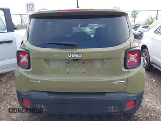 2015 Jeep Renegade Latitude with VIN ZACCJBBT6FPB28081, listed as a IAAI auction lot 42217931 with 212,027 mi miles. Bid and sale history available at carsss.com. Image 16.