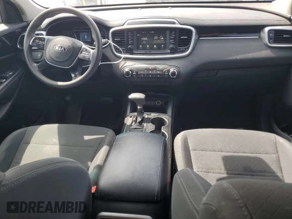 2019 Kia Sorento LX with VIN 5XYPG4A31KG555272, listed as a Copart auction lot 53296765 with 172,696 mi miles and Clean Title. Bid and sale history available at carsss.com. Image 8.