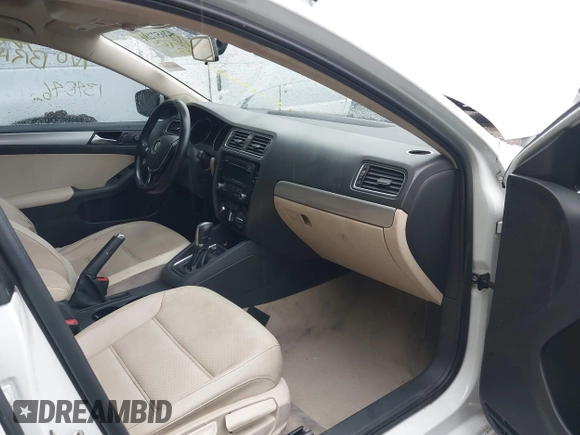 2015 Volkswagen Jetta SE с VIN 3VWD17AJ2FM309891, выставлен на аукционе IAAI как лот 42657281 с пробегом 134 046 миль миль и . История ставок и продаж доступна на DreamBid. Изображение 5.