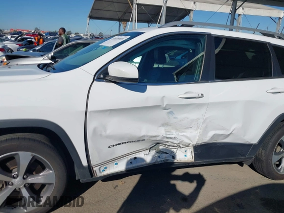 2019 Jeep Cherokee Limited with VIN 1C4PJLDB9KD443526, listed as a IAAI auction lot 41658009 with 73,024 mi miles and . Bid and sale history available at DreamBid. Image 6.