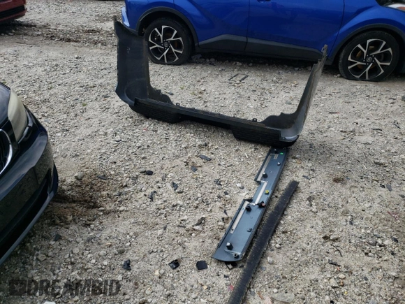 2006 Honda Ridgeline RT с VIN 2HJYK16266H555935, выставлен на аукционе Copart как лот 64286345 с пробегом 198 113 миль миль и Чистый • Clean title. История ставок и продаж доступна на DreamBid. Изображение 12.