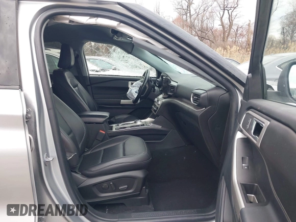 2021 Ford Explorer XLT with VIN 1FMSK8DH6MGC50773, listed as a IAAI auction lot 41908834 with 106,688 mi miles. Bid and sale history available at carsss.com. Image 5.
