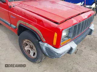 1998 Jeep Cherokee Sport with VIN 1J4FT68SXWL245626, listed as a IAAI auction lot 41630946 with 190,000 mi miles. Bid and sale history available at carsss.com. Image 6.