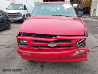 1994 Chevrolet S-10 LS with VIN 1GCCS19Z7RK156326, listed as a IAAI auction lot 41347964 with 91,594 mi miles. Bid and sale history available at carsss.com. Image 6.