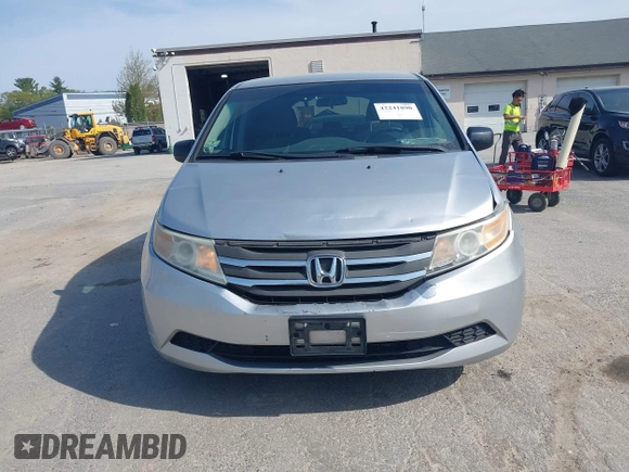 2011 Honda Odyssey EX с VIN 5FNRL5H48BB030855, выставлен на аукционе IAAI как лот 42241890 с пробегом 204 552 миль миль и . История ставок и продаж доступна на DreamBid. Изображение 12.