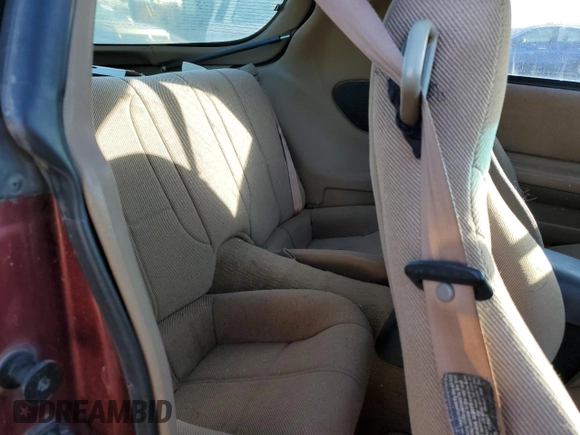 1994 Chevrolet Camaro z VIN 2G1FP22S4R2112885, wystawiony jako Copart lot #83088874 z przebiegiem 120 416 mil mil oraz Czysty tytuł • Clean title. Historia ofert i sprzedaży dostępna na DreamBid. Obrazek 10.
