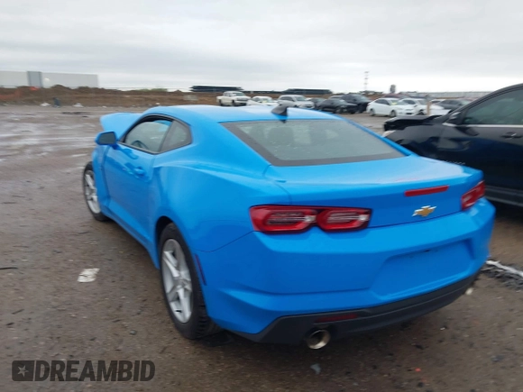 2023 Chevrolet Camaro 1LT z VIN 1G1FB1RS1P0140463, wystawiony jako IAAI lot #41952133 z przebiegiem 42 043 mil mil oraz . Historia ofert i sprzedaży dostępna na DreamBid. Obrazek 3.
