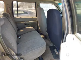 1996 Ford Explorer XL z VIN 1FMDU34XXTUD00720, wystawiony jako IAAI lot #41881522 z przebiegiem 156 194 mil mil oraz . Historia ofert i sprzedaży dostępna na DreamBid. Obrazek 8.