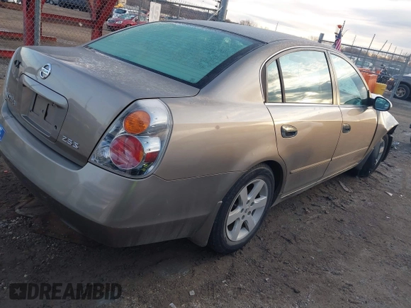 2004 Nissan Altima S with VIN 1N4AL11D44C168527, listed as a IAAI auction lot 41320562 with 94,803 mi miles. Bid and sale history available at carsss.com. Image 4.