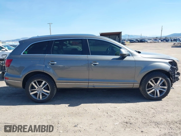 2014 Audi Q7 Premium Plus z VIN WA1LMAFE7ED018628, wystawiony jako IAAI lot #41955702 z przebiegiem 134 641 mil mil oraz . Historia ofert i sprzedaży dostępna na DreamBid. Obrazek 14.