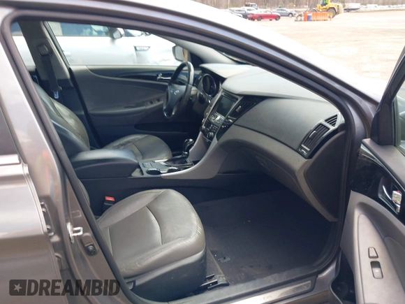 2012 Hyundai Sonata 2.4L Limited PZEV with VIN 5NPEC4ACXCH388939, listed as a IAAI auction lot 41880420 with 353,999 mi miles. Bid and sale history available at carsss.com. Image 5.