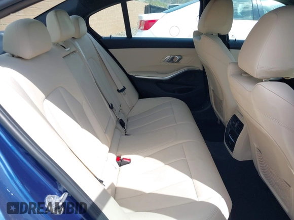 2021 BMW 3 Series 330i with VIN 3MW5R1J08M8B68283, listed as a IAAI auction lot 41531787 with 31,060 mi miles. Bid and sale history available at carsss.com. Image 8.