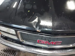 1999 GMC Suburban z VIN 3GKFK16R3XG529761, wystawiony jako IAAI lot #42272646 z przebiegiem 269 114 mil mil oraz . Historia ofert i sprzedaży dostępna na DreamBid. Obrazek 6.