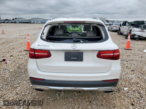 2018 Mercedes-Benz GLC 300 z VIN WDC0G4JB1JV087263, wystawiony jako Copart lot #60717815 z przebiegiem 56 219 mil mil oraz Czysty tytuł • Clean title. Historia ofert i sprzedaży dostępna na DreamBid. Obrazek 6.