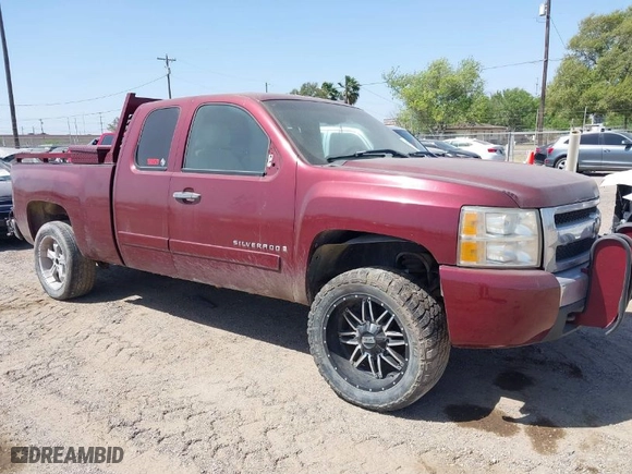 2008 Chevrolet Silverado 1500 LT w/1LT with VIN 2GCEK19J581251615, listed as a IAAI auction lot 41825405 with 1 mi miles. Bid and sale history available at carsss.com. Image 1.