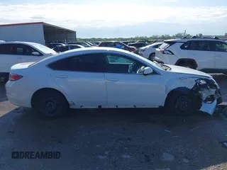 2011 Mazda 6 i Sport z VIN 1YVHZ8BH6B5M09582, wystawiony jako IAAI lot #42105632 z przebiegiem 152 180 mil mil oraz . Historia ofert i sprzedaży dostępna na DreamBid. Obrazek 13.
