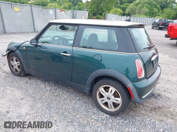 2006 MINI Hardtop with VIN WMWRC33566TK64108, listed as a IAAI auction lot 42353050 with 95,223 mi miles and . Bid and sale history available at DreamBid. Image 3.