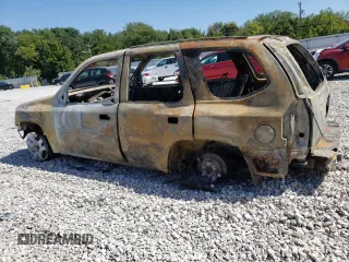 2006 GMC Envoy SLT with VIN 1GKDT13S462327725, listed as a Copart auction lot 69981774 with Not Provided miles and Non Repairable. Bid and sale history available at carsss.com. Image 2.