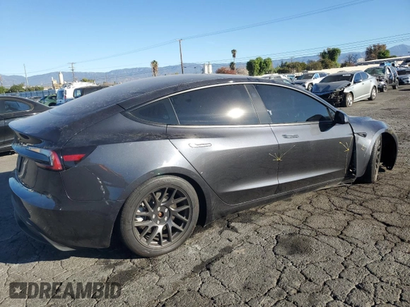 2024 Tesla Model 3 z VIN 5YJ3E1EA0RF736893, wystawiony jako Copart lot #85162464 z przebiegiem 8 479 mil mil oraz Szkoda całkowita • Salvage title. Historia ofert i sprzedaży dostępna na DreamBid. Obrazek 3.