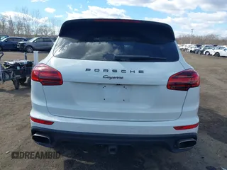 2016 Porsche Cayenne with VIN WP1AA2A26GLA02503, listed as a IAAI auction lot 41684700 with 90,495 mi miles. Bid and sale history available at carsss.com. Image 16.
