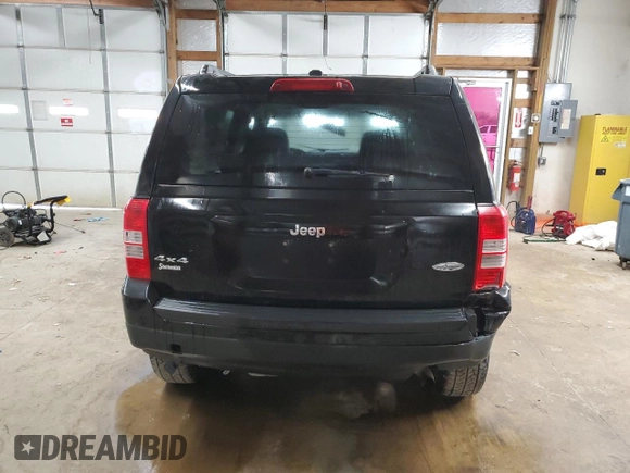 2015 Jeep Patriot High Altitude with VIN 1C4NJRFB9FD258440, listed as a Copart auction lot 54471795 with Not provided miles and Clean title. Bid and sale history available at DreamBid. Image 6.