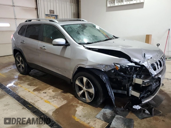 2019 Jeep Cherokee Limited with VIN 1C4PJMDX1KD329862, listed as a Copart auction lot 54005945 with 60,710 mi miles and Salvage Title. Bid and sale history available at DreamBid. Image 4.
