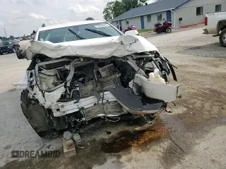 2018 GMC Acadia SLE z VIN 1GKKNSLAXJZ211380, wystawiony jako Copart lot #59950425 z przebiegiem Nie podano mil oraz Szkoda całkowita • Salvage title. Historia ofert i sprzedaży dostępna na DreamBid. Obrazek 14.