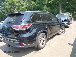 2015 Toyota Highlander XLE z VIN 5TDJKRFH2FS224327, wystawiony jako IAAI lot #42395386 z przebiegiem 118 760 mil mil oraz . Historia ofert i sprzedaży dostępna na DreamBid. Obrazek 4.