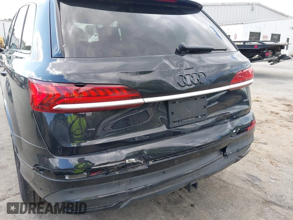 2021 Audi Q7 Premium Plus with VIN WA1LXAF74MD018111, listed as a IAAI auction lot 41967005 with 70,857 mi miles and . Bid and sale history available at DreamBid. Image 6.