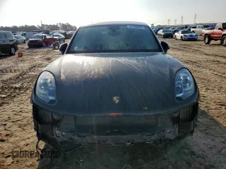 2018 Porsche Macan S with VIN WP1AB2A56JLB35650, listed as a Copart auction lot 57789255 with 59,025 mi miles and Salvage title. Bid and sale history available at DreamBid. Image 5.