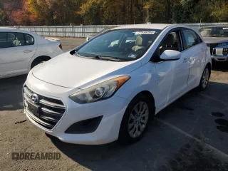 2016 Hyundai Elantra GT with VIN KMHD35LHXGU272285, listed as a Copart auction lot 77558704 with 141,540 mi miles and Salvage Title. Bid and sale history available at carsss.com. Image 1.