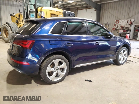 2021 Audi Q5 Premium Plus with VIN WA1BAAFY7M2030867, listed as a Copart auction lot 63416674 with 32,843 mi miles and Salvage Title. Bid and sale history available at carsss.com. Image 3.