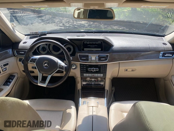 2014 Mercedes-Benz E-Class E 350 Luxury with VIN WDDHF8JB1EA850968, listed as a Copart auction lot 54574215 with 120,253 mi miles and Clean Title. Bid and sale history available at carsss.com. Image 9.