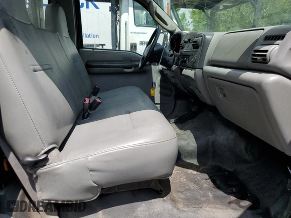 2006 Ford F-350 with VIN 1FDWF31526ED67123, listed as a Copart auction lot 65057085 with 32,342 mi miles and Clean title. Bid and sale history available at DreamBid. Image 10.
