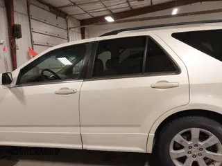 2007 Cadillac SRX with VIN 1GYEE637570125745, listed as a IAAI auction lot 41537912 with 203,108 mi miles. Bid and sale history available at carsss.com. Image 14.