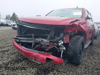 2015 Chevrolet Tahoe LTZ z VIN 1GNSKCKC6FR276531, wystawiony jako IAAI lot #41692617 z przebiegiem 124 010 mil mil oraz . Historia ofert i sprzedaży dostępna na DreamBid. Obrazek 6.