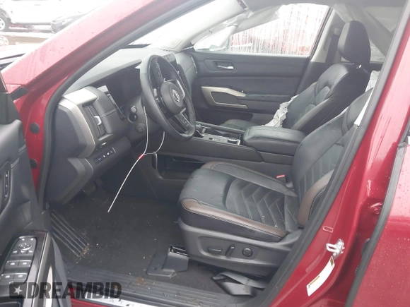 2024 Nissan Pathfinder Platinum z VIN 5N1DR3DJ1RC275508, wystawiony jako IAAI lot #41566678 z przebiegiem 5 326 mil mil oraz . Historia ofert i sprzedaży dostępna na DreamBid. Obrazek 5.
