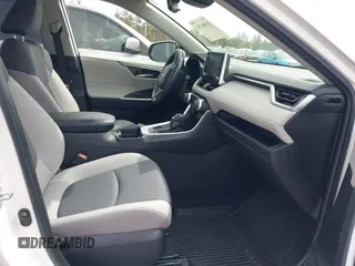 2019 Toyota RAV4 XLE with VIN JTMP1RFV7KD521148, listed as a IAAI auction lot 41884793 with 19,590 mi miles. Bid and sale history available at carsss.com. Image 5.