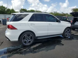 2018 Mercedes-Benz GLE 350 with VIN 4JGDA5JB6JB082913, listed as a Copart auction lot 60832255 with 105,104 mi miles and Salvage title. Bid and sale history available at DreamBid. Image 3.