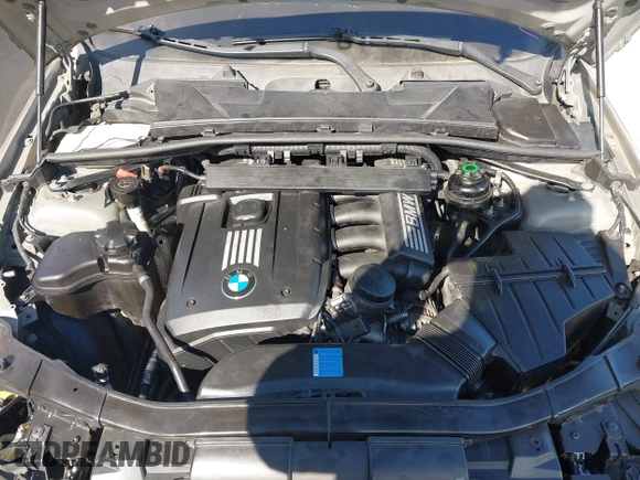 2008 BMW 3 Series 328i with VIN WBAWB33558P133091, listed as a IAAI auction lot 41648405 with 210,525 mi miles. Bid and sale history available at carsss.com. Image 10.