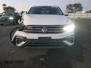 2024 Volkswagen Tiguan SE с VIN 3VVMB7AX2RM052032, выставлен на аукционе Copart как лот 85764774 с пробегом 11 763 миль миль и Списание • Salvage title. История ставок и продаж доступна на DreamBid. Изображение 5.