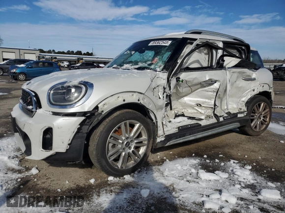 2024 MINI Countryman Cooper S with VIN WMZ83BR03R3S03985, listed as a Copart auction lot 89362545 with 0 mi miles and Salvage Title. Bid and sale history available at carsss.com. Image 1.
