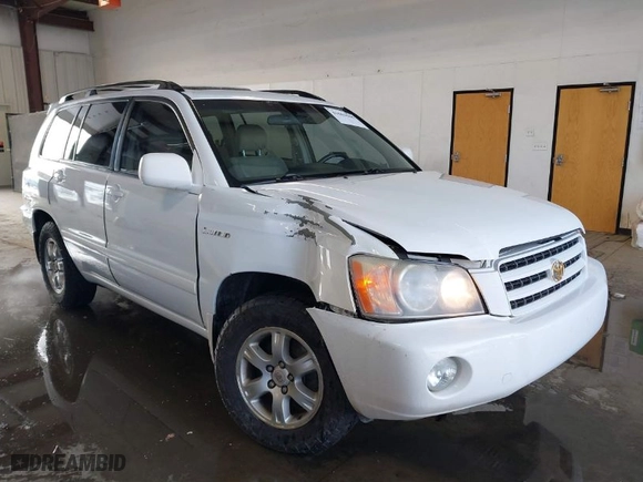 2001 Toyota Highlander with VIN JTEGF21AX10022116, listed as a IAAI auction lot 41604066 with 119,033 mi miles. Bid and sale history available at carsss.com. Image 1.